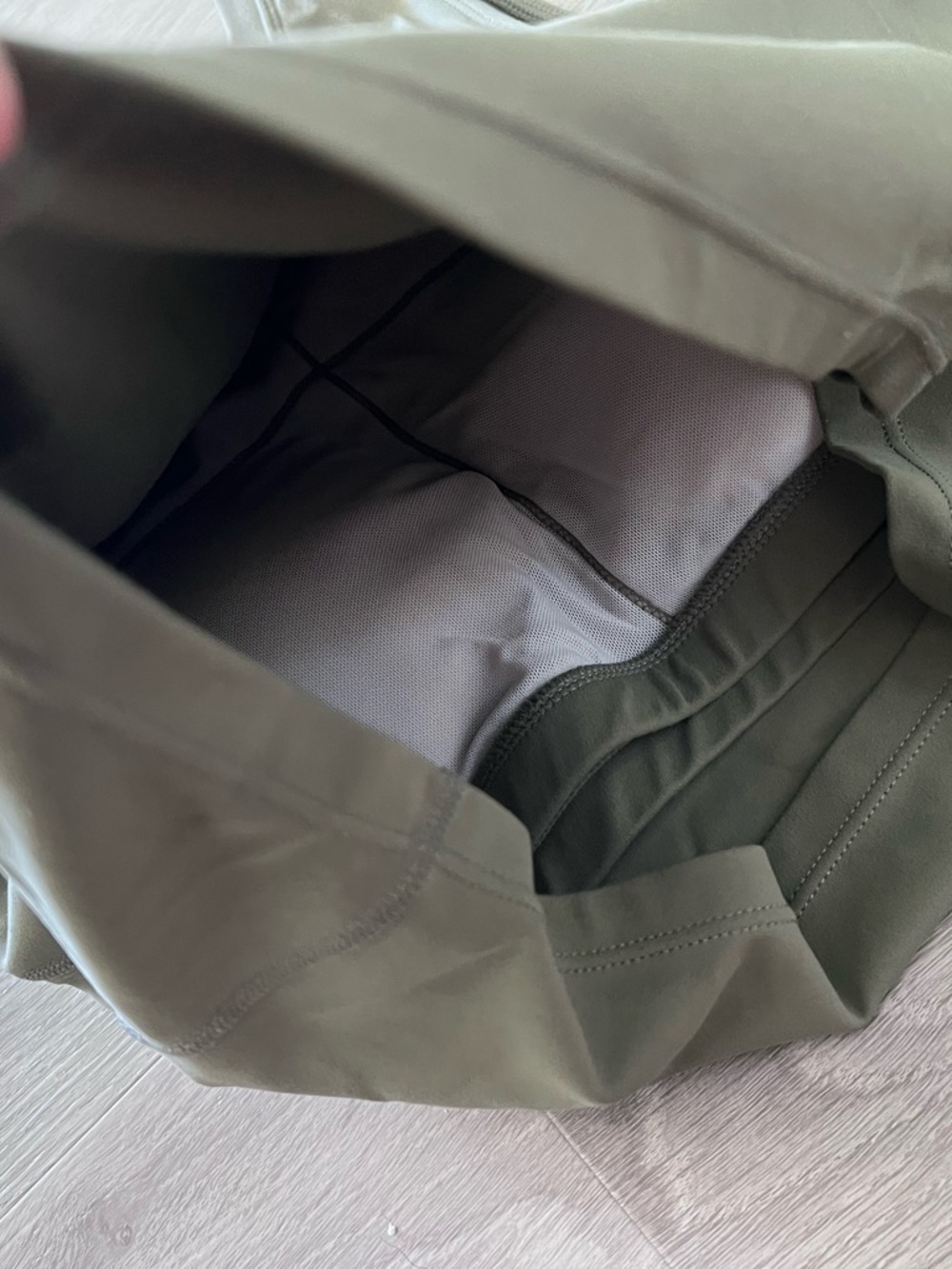 Women’s Olive Green Scoop Cropped Tank Top - Picture 3 of 4